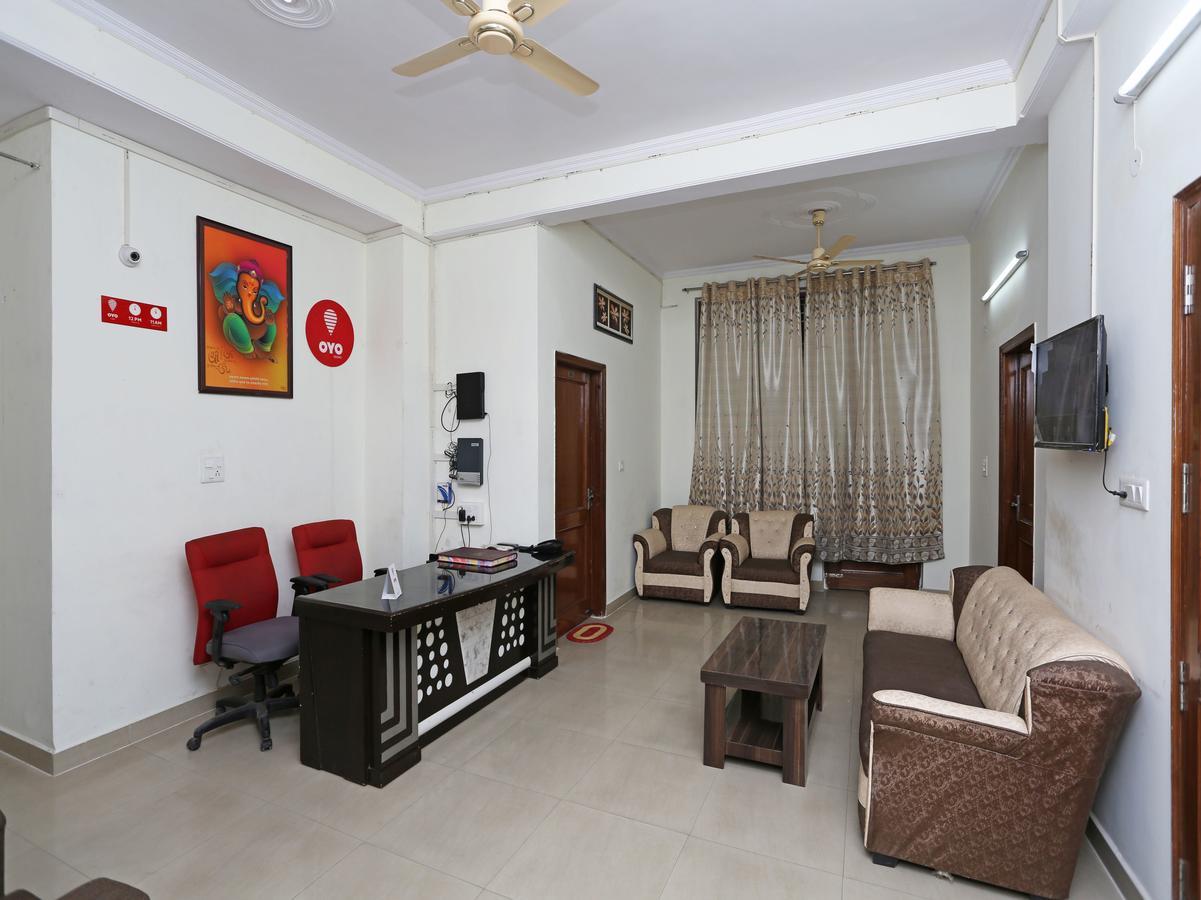 Oyo 8910 Celeste Inn Greater Noida Exterior photo