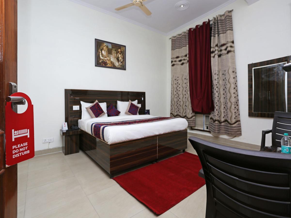 Oyo 8910 Celeste Inn Greater Noida Exterior photo